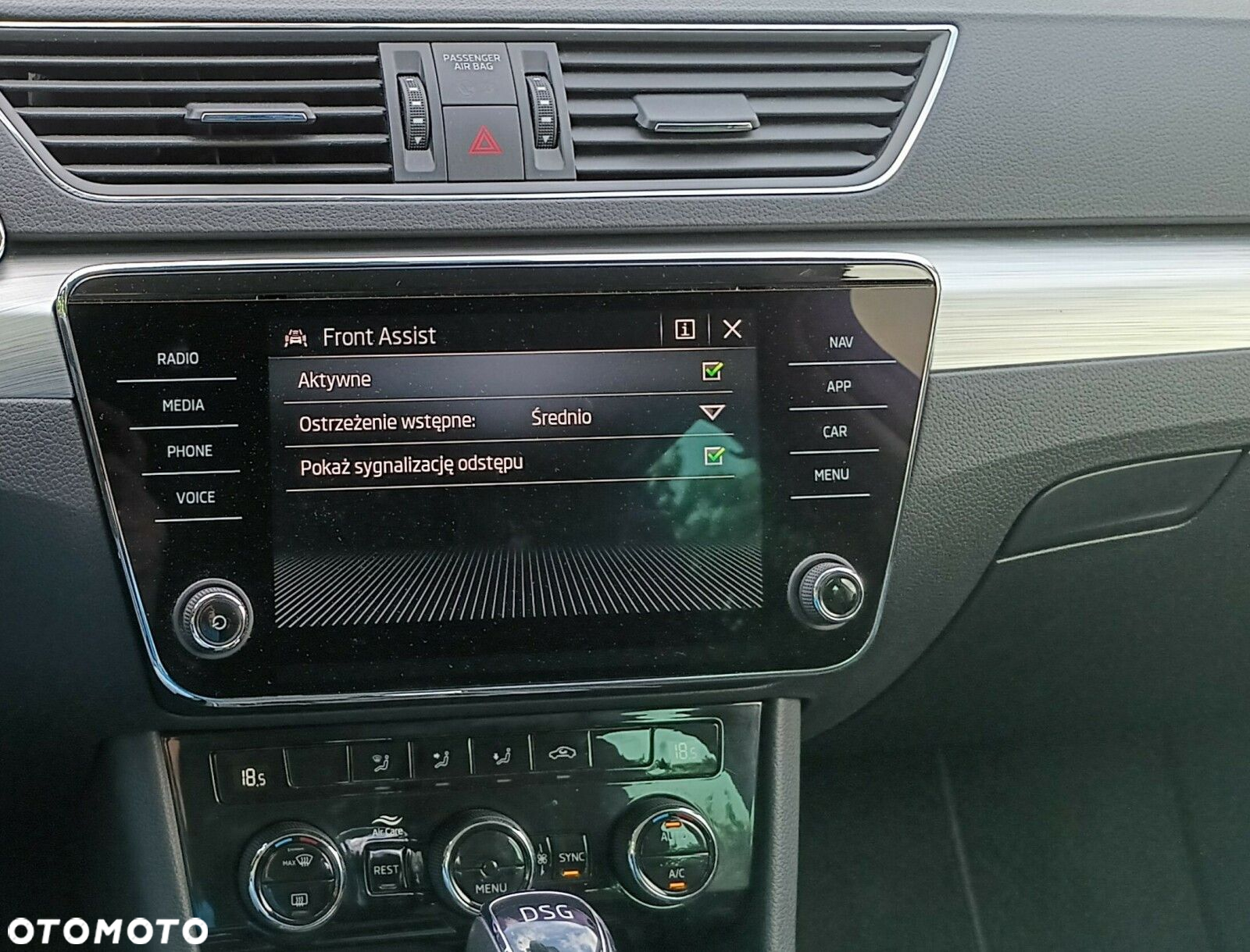 Skoda Superb 2.0 TDI SCR Ambition DSG - 34