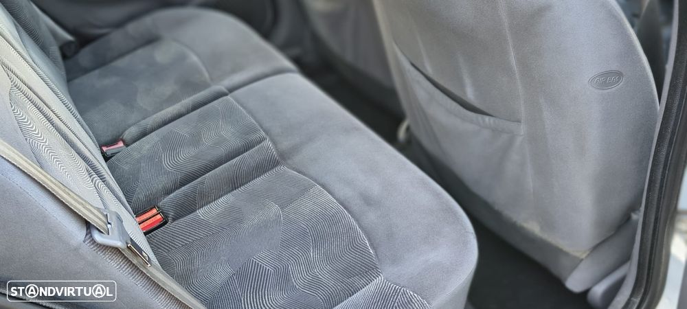 Renault Clio 1.4 RXE - 15