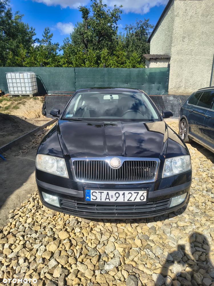 Skoda Octavia 1.6 Ambiente - 2