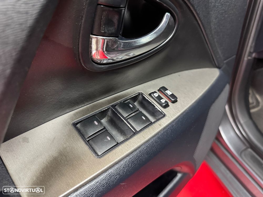 Toyota Avensis SW 2.0 D-4D Exclusive +Pele+GPS - 18
