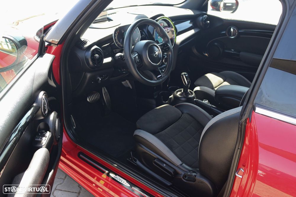 MINI 3 Portas Cooper S Premium P. JCW Auto - 28