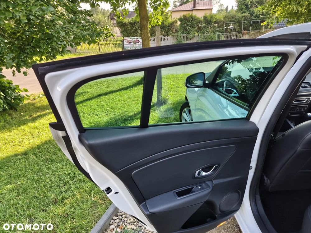 Renault Megane 1.6 16V 110 Night and Day - 19