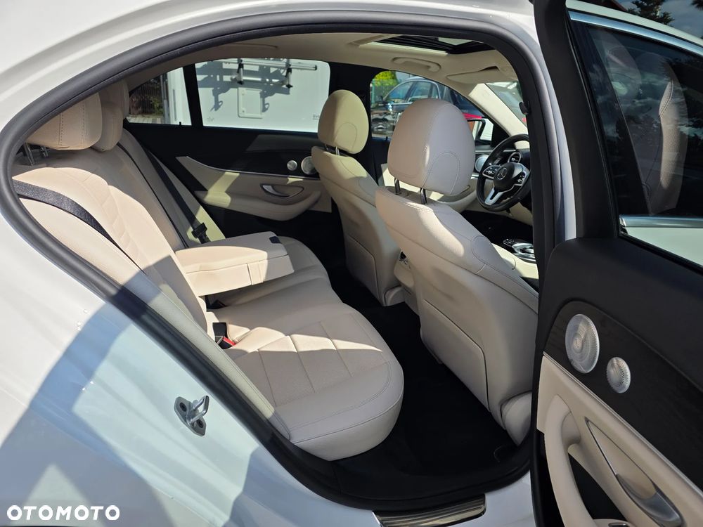 Mercedes-Benz Klasa E 300 de 9G-TRONIC Exclusive - 10