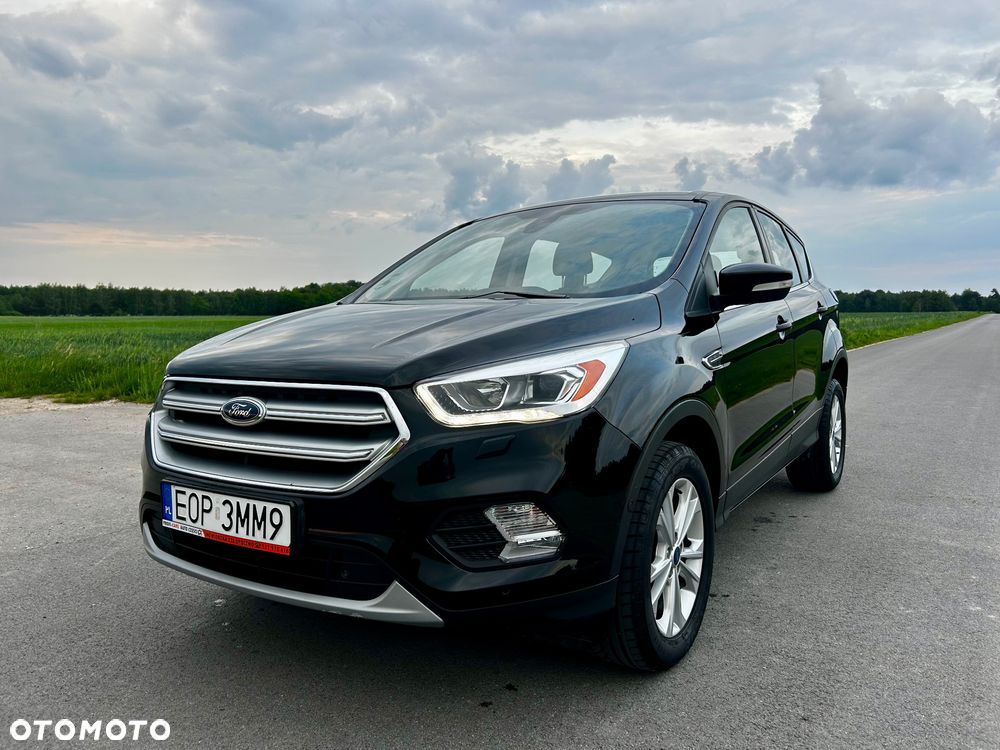 Ford Kuga 1.5 EcoBoost 4WD Titanium - 1