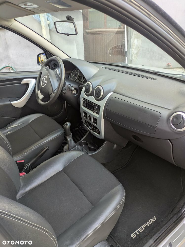 Dacia Sandero 1.5 dCi Stepway - 2
