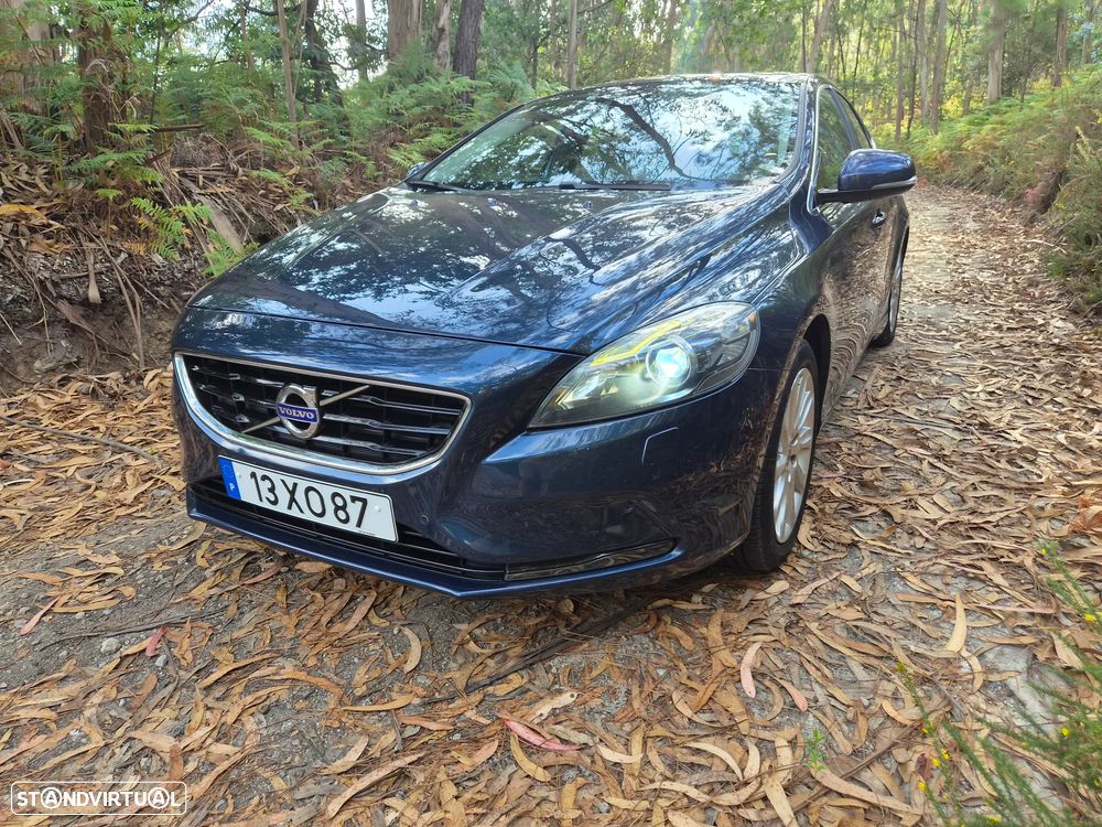 Volvo V40 D2 Summum - 1