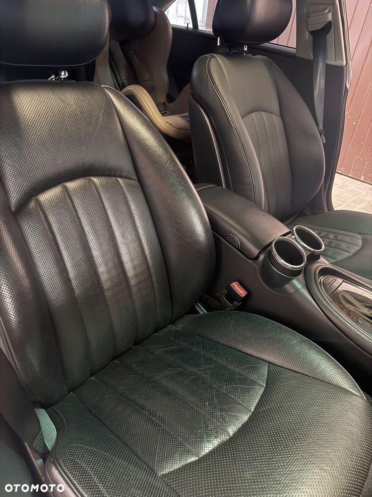 Mercedes-Benz CLS 500 - 28