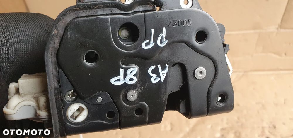 Zamek drzwi prawy przód przedni 7 PIN Audi A3 8P 4F1837016 - 8