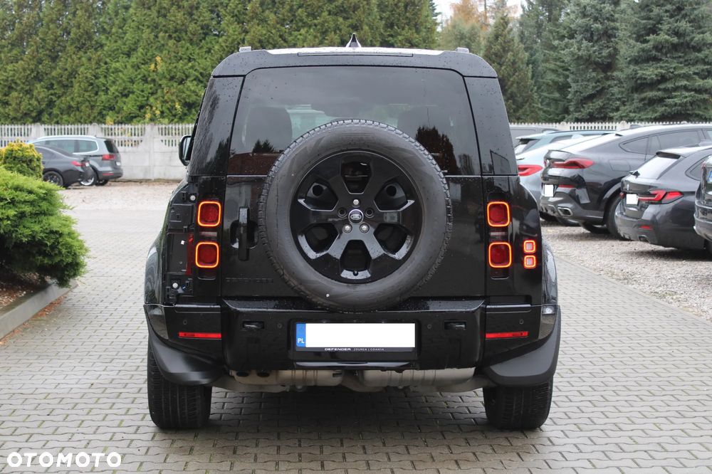 Land Rover Defender - 7