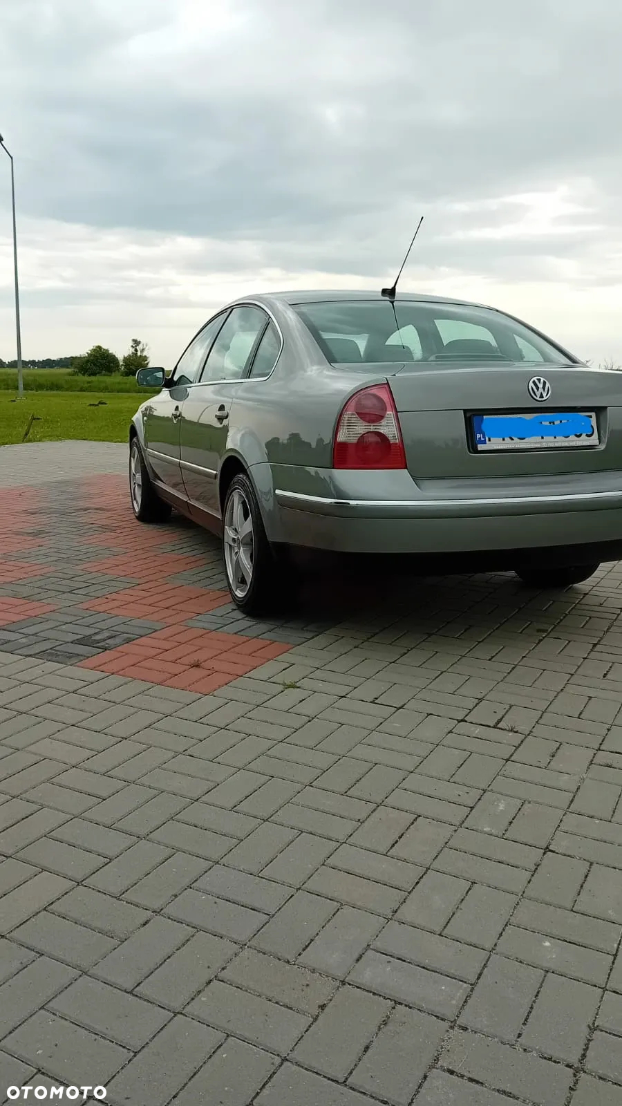 Volkswagen Passat - 16