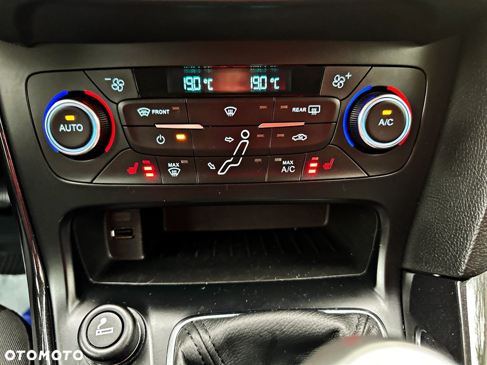 Ford Focus 1.0 EcoBoost Start-Stopp-System TITANIUM STYLE - 10