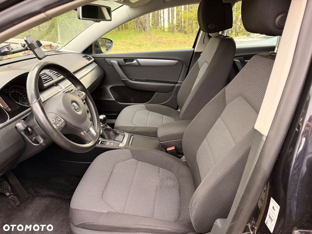 Volkswagen Passat 1.6 TDI BlueMotion Technology Comfortline - 18