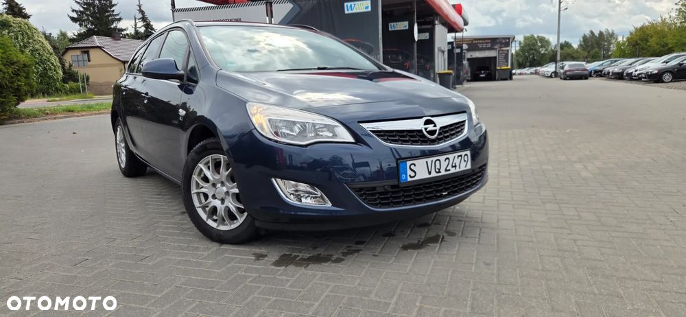 Opel Astra 1.6 Turbo 150 Jahre - 23