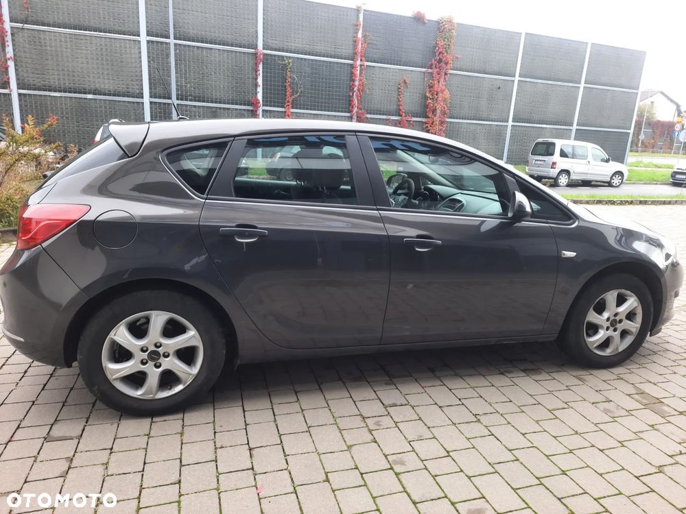 Opel Astra GTC 1.4 Turbo - 7