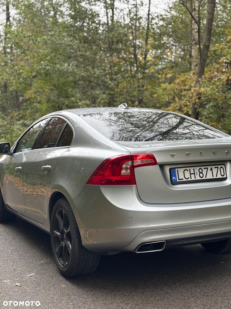 Volvo S60 D4 Drive-E Momentum - 3