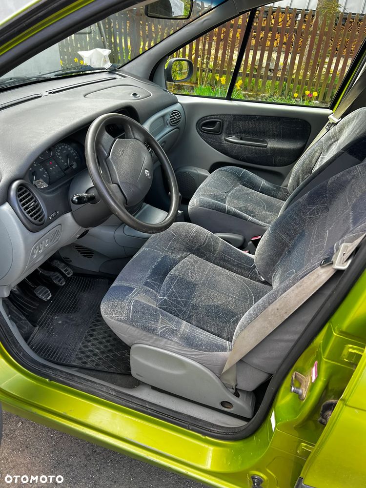 Renault Scenic 1.9 dCi Authentique - 9