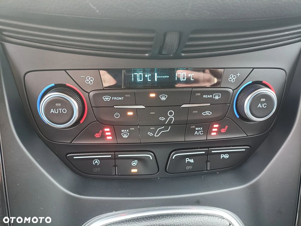 Ford Kuga 1.5 EcoBoost 2x4 Titanium - 25