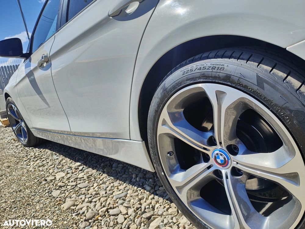 BMW Seria 3 320d - 15