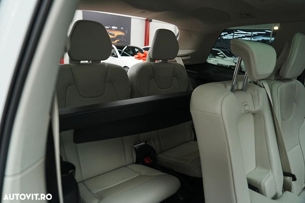 Volvo XC 90 T8 AWD Recharge Geartronic Inscription Expression - 14