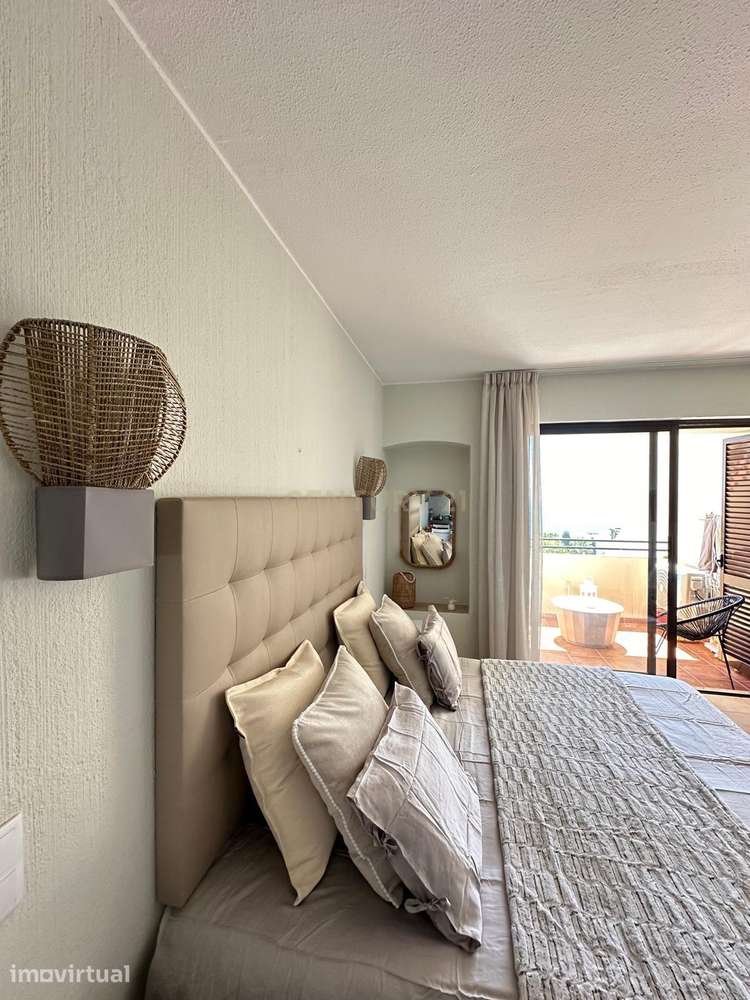 T0 renovado com vista mar, piscina e a 5 minutos a até da praia – Cent - Grande imagem: 3/14