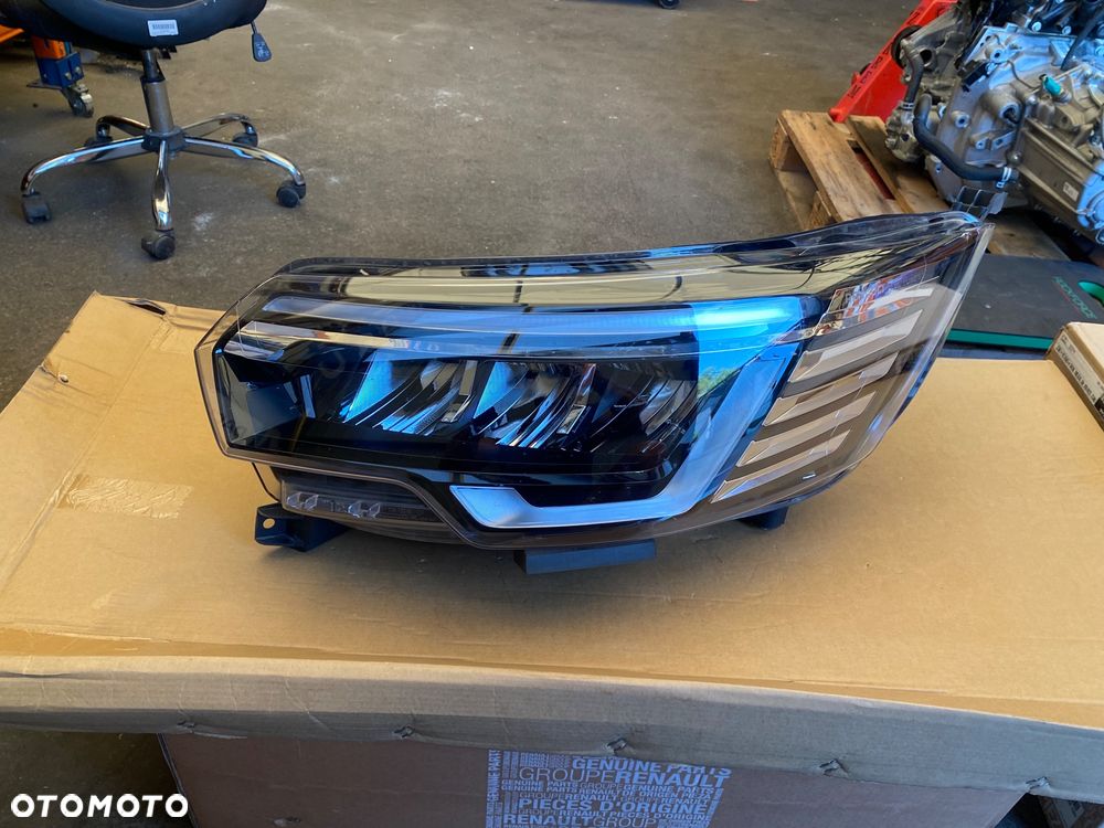 RENAULT TRAFIC III 3 lift 4 IV 2025r  KOMPLETNA LAMPA PRZEDNIA LEWA REFLEKTOR PRZEDNI LEWY PRZÓD FULL LED LEDOWY  260601790R  fulled