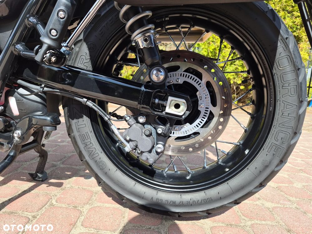 Triumph Scrambler - 16