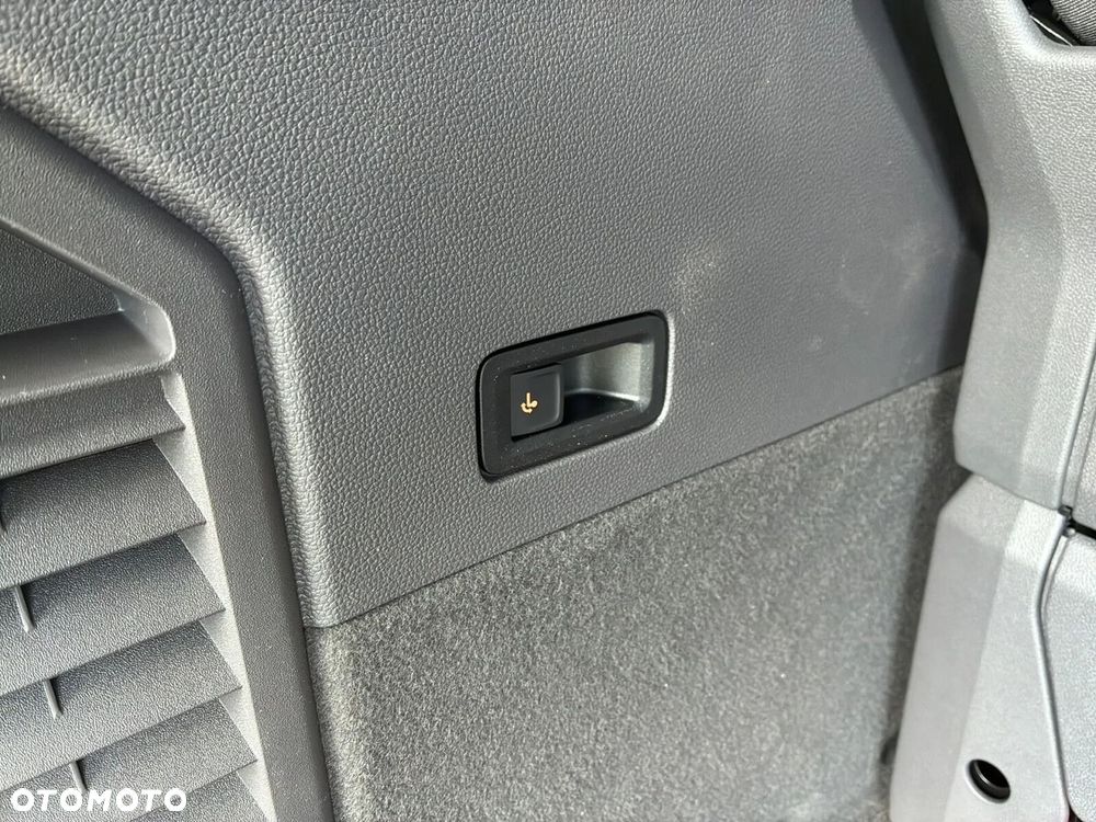 Volkswagen multivan BASIC FAMILY 2.0TDI 150 KM długi r.o. (L2) - 37