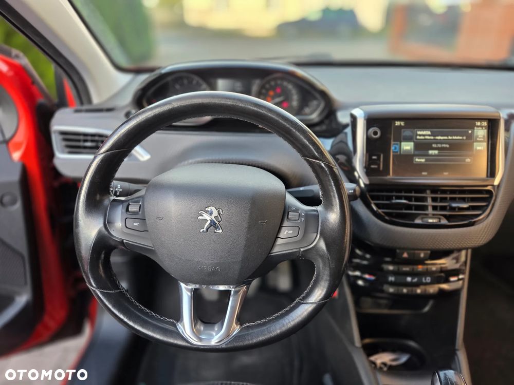 Peugeot 208 1.2 PureTech GPF Allure S&S - 11