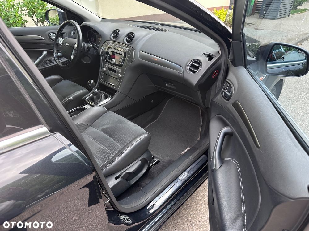 Ford Mondeo 2.5 Titanium X - 11