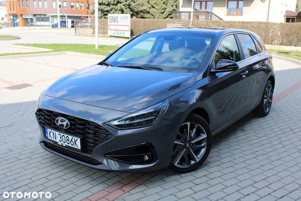 Hyundai i30 ver-1-5-t--gdi-48v-smart-dct