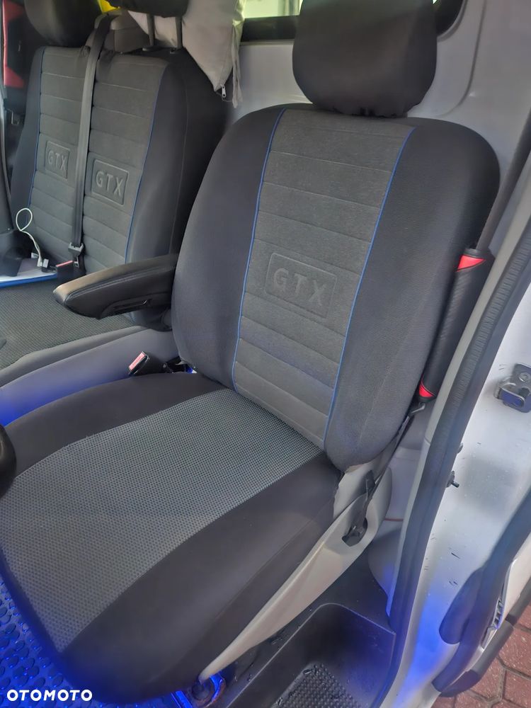 Opel Vivaro - 12