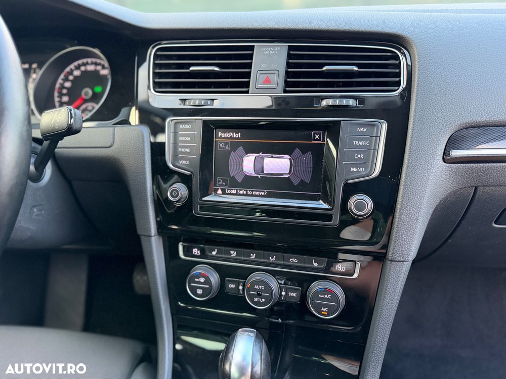 Volkswagen Golf 1.4 TSI BlueMotion Technology DSG Highline - 24