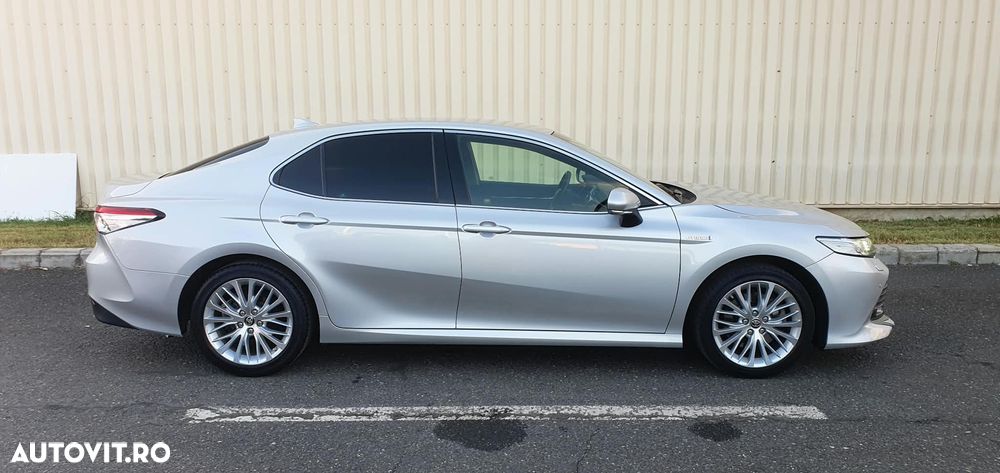 Toyota Camry 2.5 Exclusive - 8