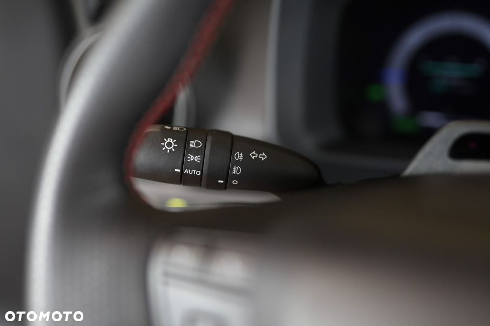 Toyota C-HR - 21