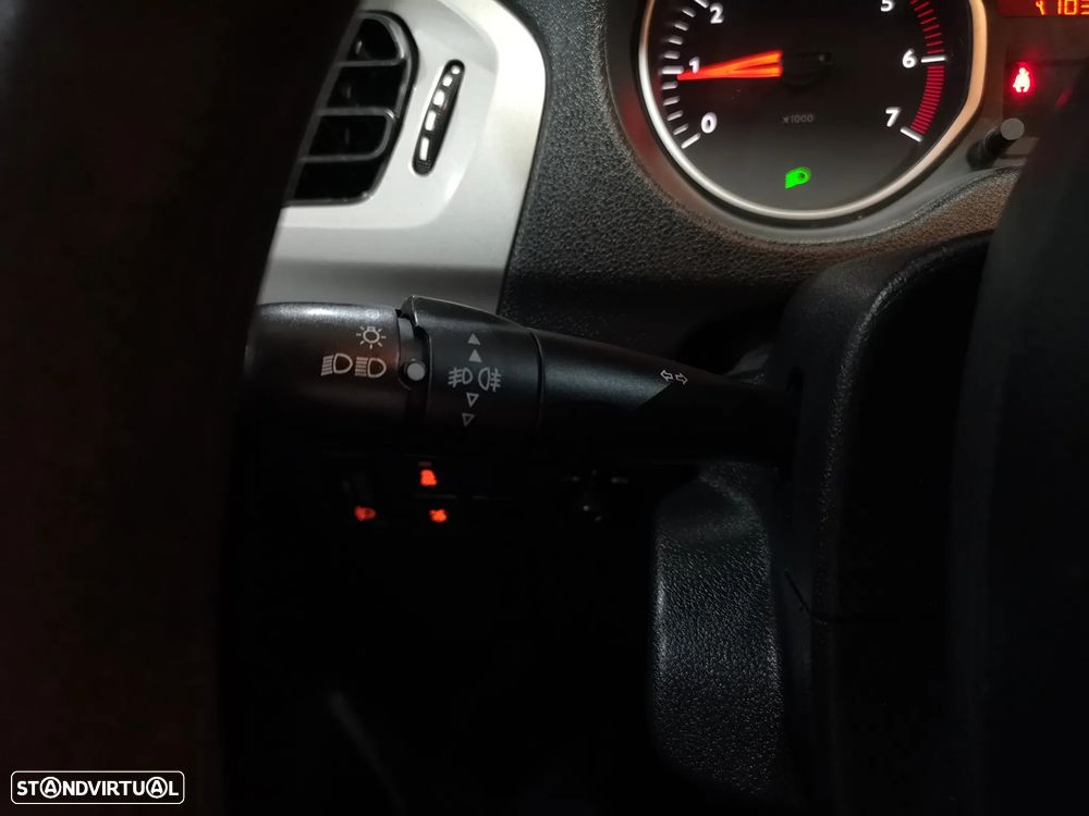 Citroën C-Elysée 1.2 VTi Seduction - 23