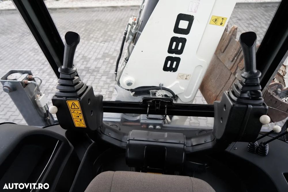 Terex 880 ELITE / BULDOEXCAVATOR / 2.500 ORE / SET CUPĂ - 34