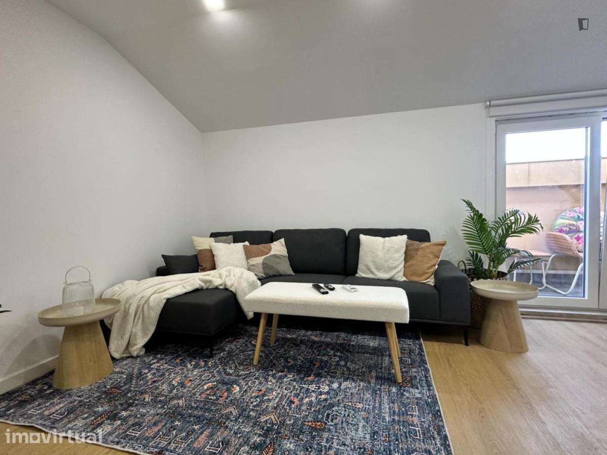 Apartamento com 1 quartos - localizado em Casal do Bispo Coimbra - Grande imagem: 2/26