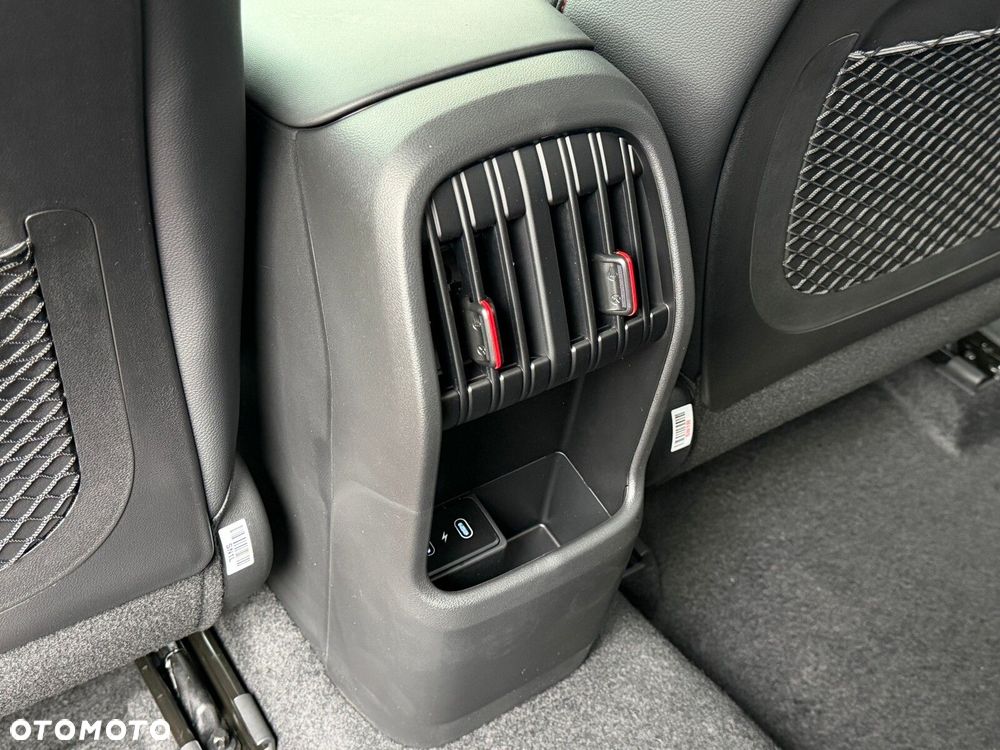 Hyundai Kona - 17