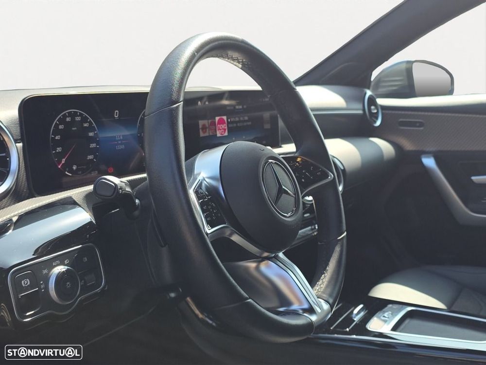 Mercedes-Benz A 180 d — fotografia 9