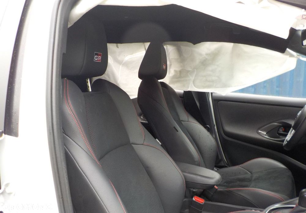 Toyota Yaris - 18