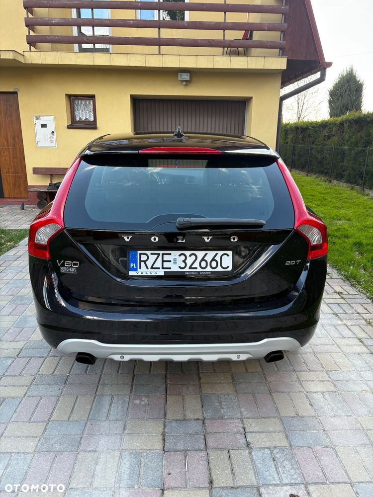 Volvo V60 2.0T - 10