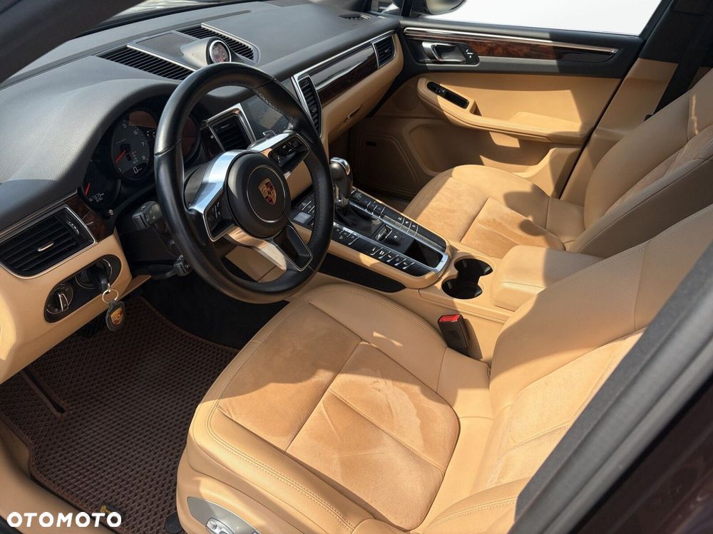 Porsche Macan S - 10