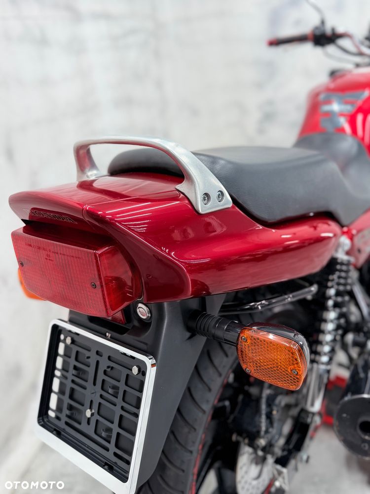 Honda CB - 11