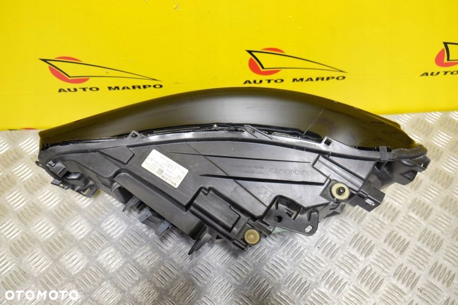 VOLVO C40 XC40 LIFT 2022-2023 REFLEKTOR LAMPA FULL LED PRAWA USA - 7