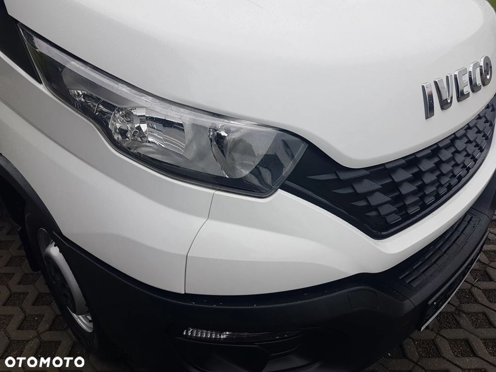 Iveco DAILY KONTENER NISKOPODŁOGOWY 4,44x2,23x2,42 SKLEP FOODTRUCK BAR KLIMA KONIOWÓZ KAMPER - 32