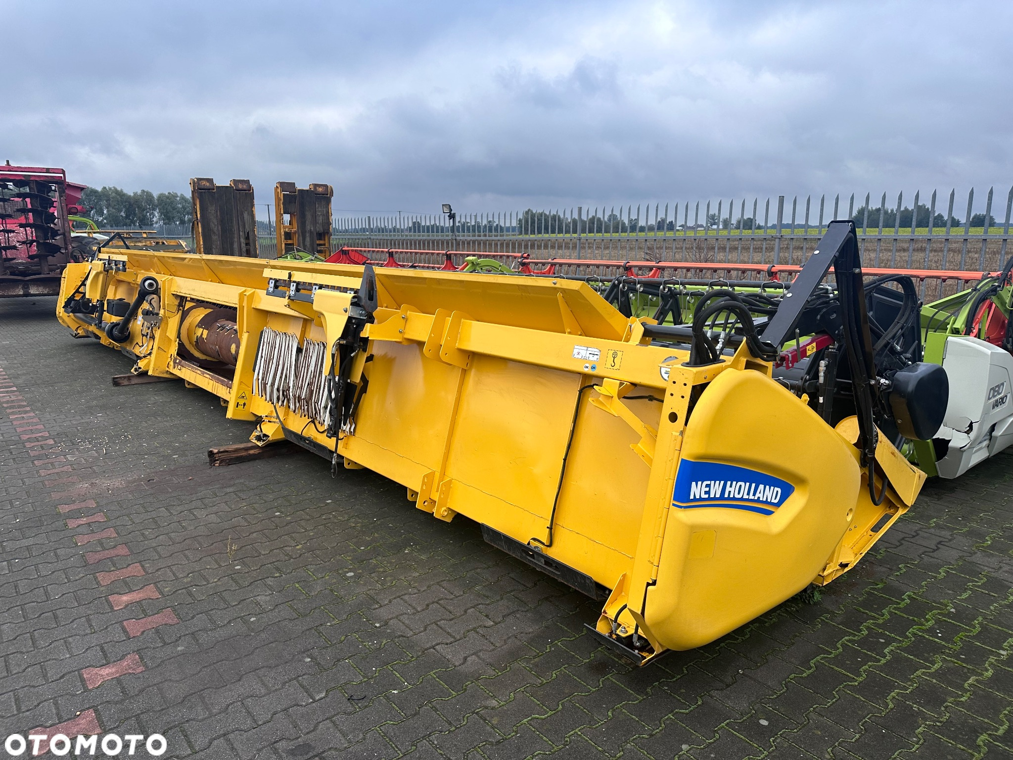 New Holland Heder  35V 1070 m Varifeed 2023 - 11