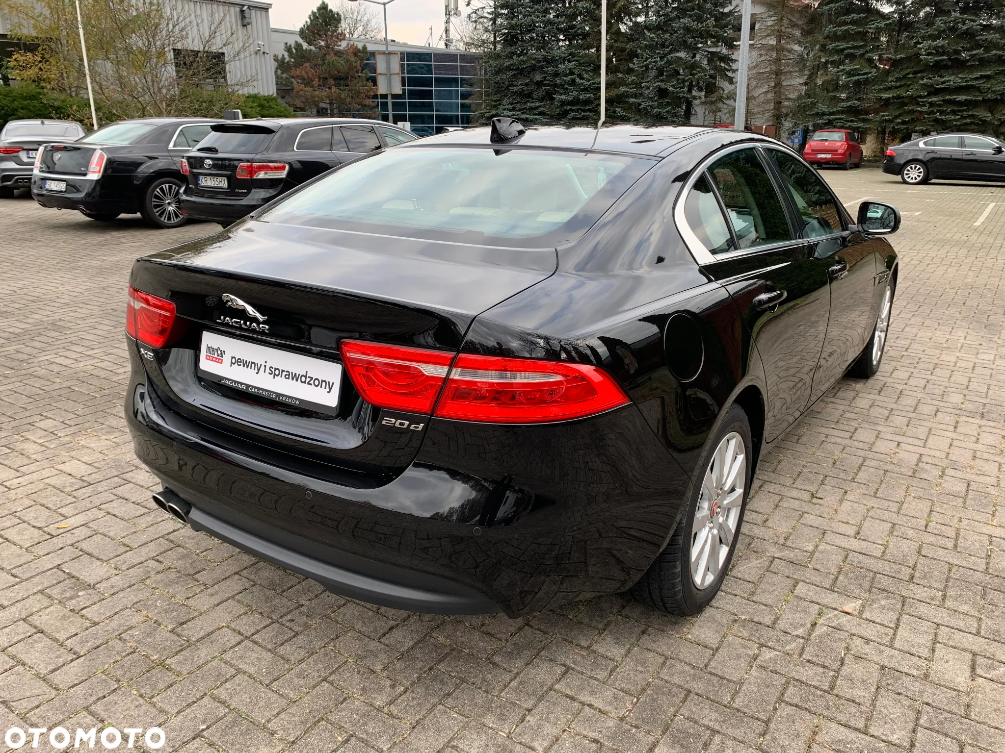 Jaguar XE 2.0 D Prestige - 6