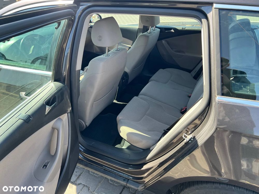 Volkswagen Passat 2.0 TDI Comfortline DSG - 4