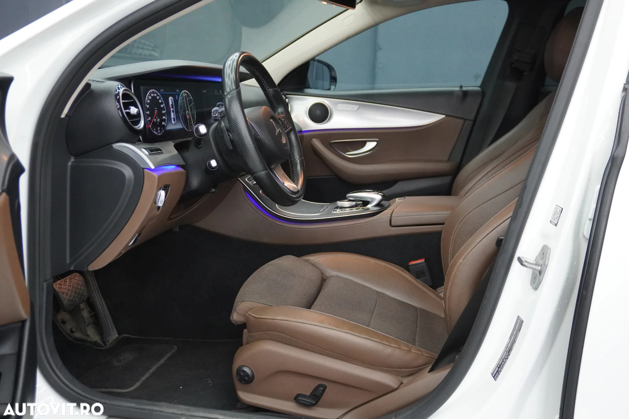 Mercedes-Benz E 250 9G-TRONIC - 10