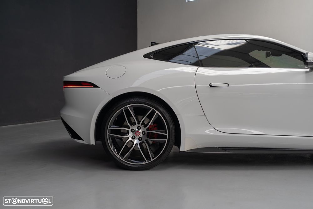 Jaguar F-Type 2.0 i4 Chequered Flag - 10